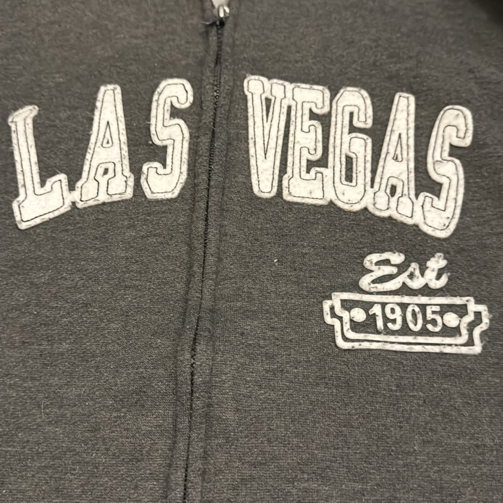 Las Vegas zip up